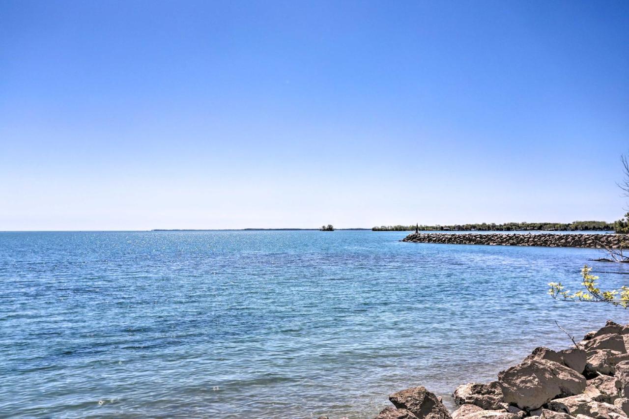 Waterfront Middle Bass Condo With Pool Access! Put-in-Bay Extérieur photo