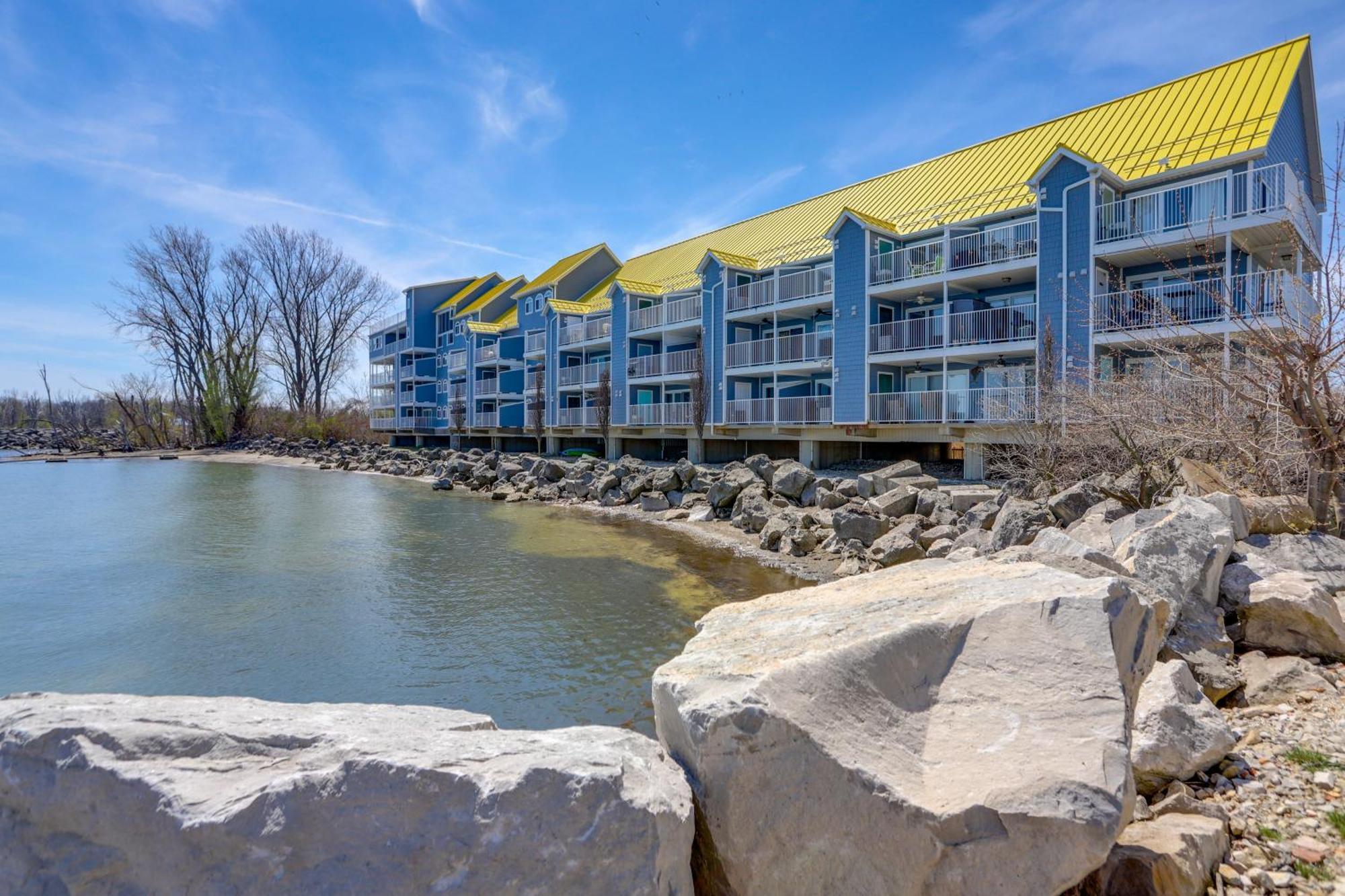 Waterfront Middle Bass Condo With Pool Access! Put-in-Bay Extérieur photo