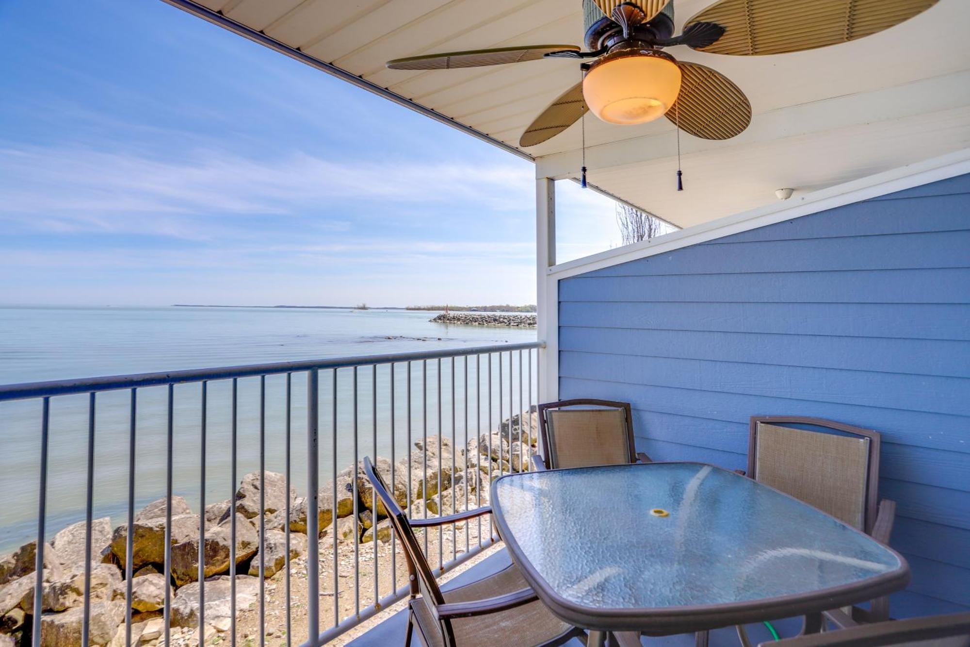 Waterfront Middle Bass Condo With Pool Access! Put-in-Bay Extérieur photo